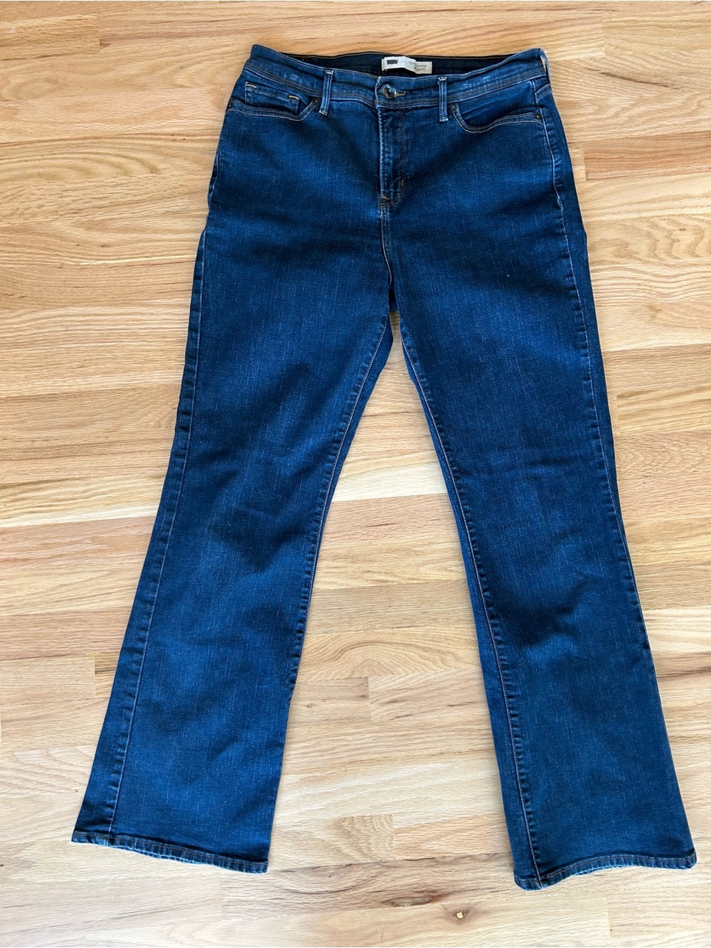 Levi’s perfect slimming Women’s Dark Blue Bootcut Jeans 12‎
